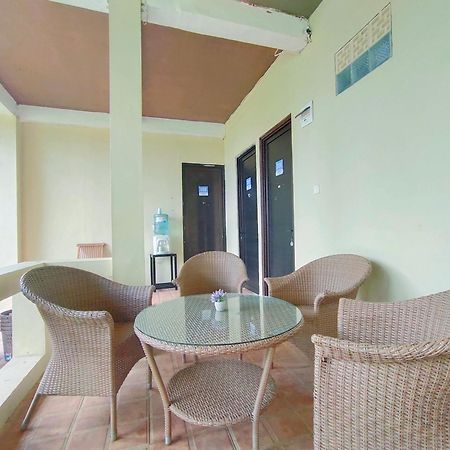 Degung Hillside Hotel Богор Екстериор снимка