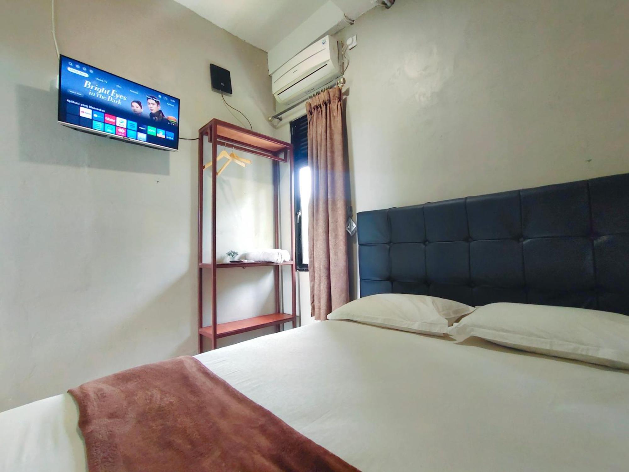 Degung Hillside Hotel Богор Екстериор снимка