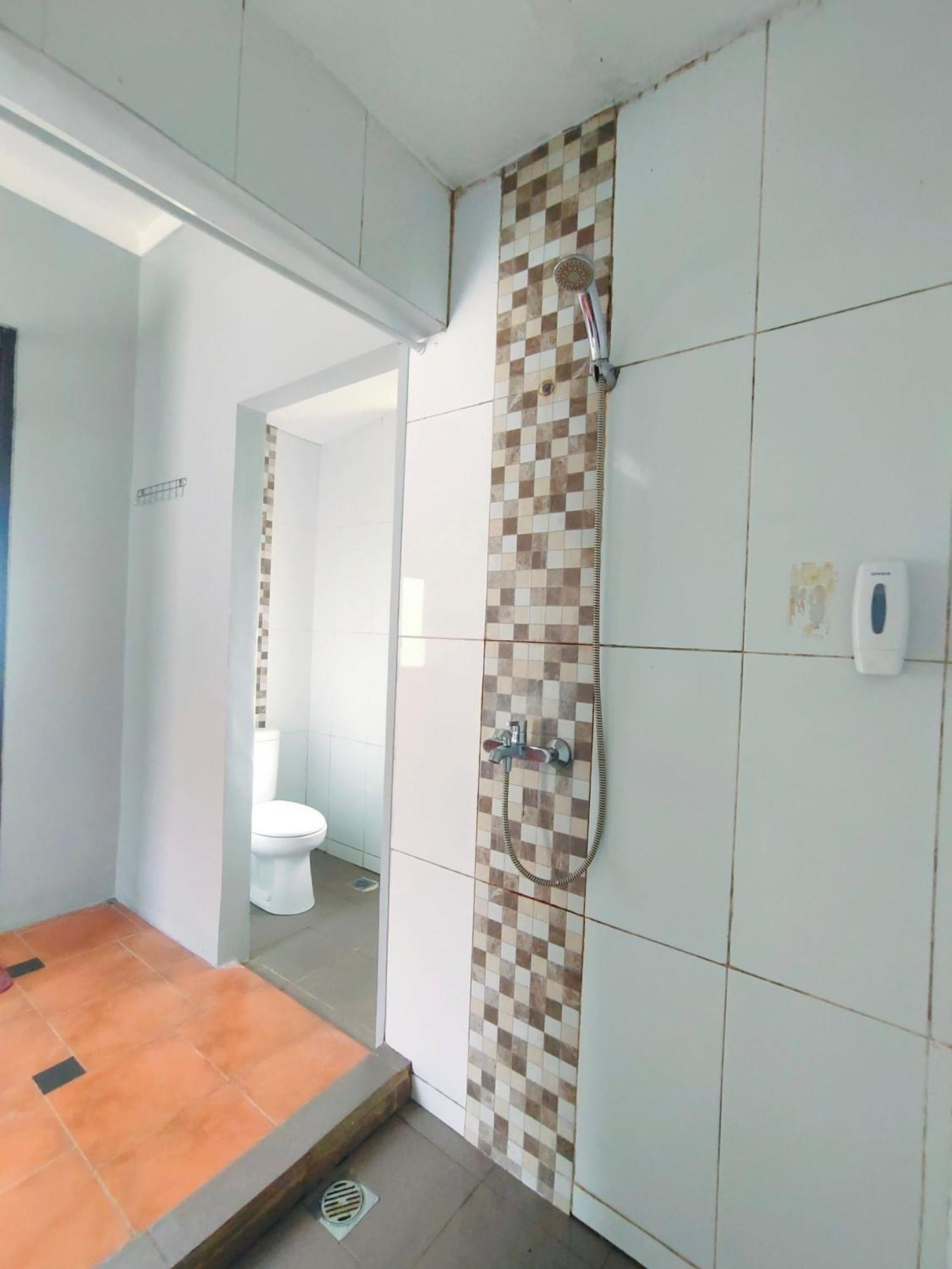 Degung Hillside Hotel Богор Екстериор снимка
